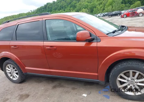 2014 Dodge Journey Sxt z USA, uszkodzony, nr VIN 3C4PDDBG2ET143854